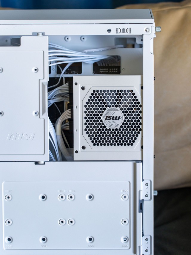 无风扇稳超8400C36，宏碁掠夺者Hera影锋7200掠光限定版内存测评