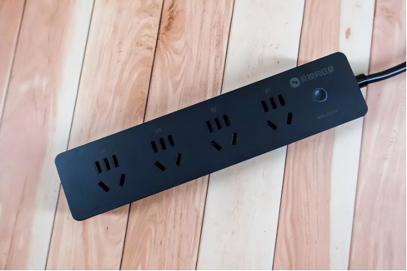 远程开关机，电量实时监控，贝锐向日葵开机排插P1Pro体验