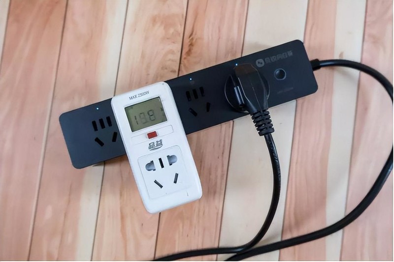 远程开关机，电量实时监控，贝锐向日葵开机排插P1Pro体验