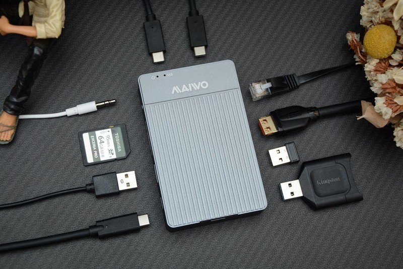 百瓦快充、M.2扩容、十合一拓展，麦沃KH1005扩展坞开箱体验