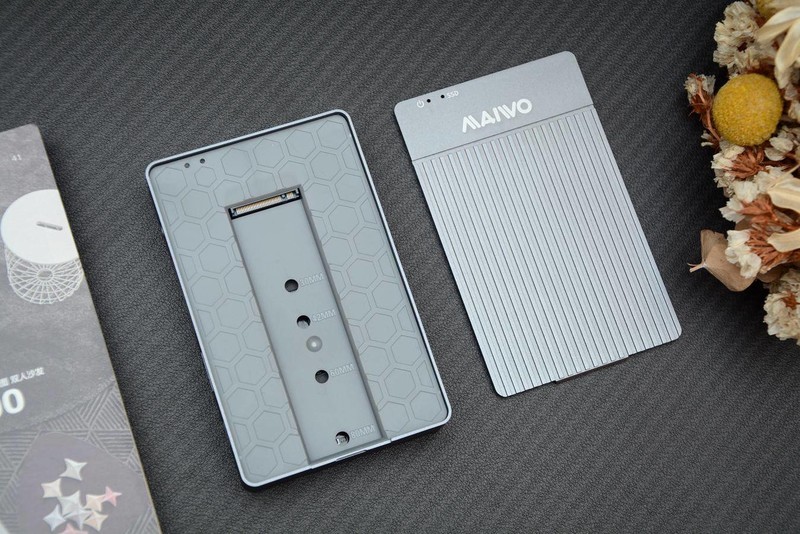 百瓦快充、M.2扩容、十合一拓展，麦沃KH1005扩展坞开箱体验