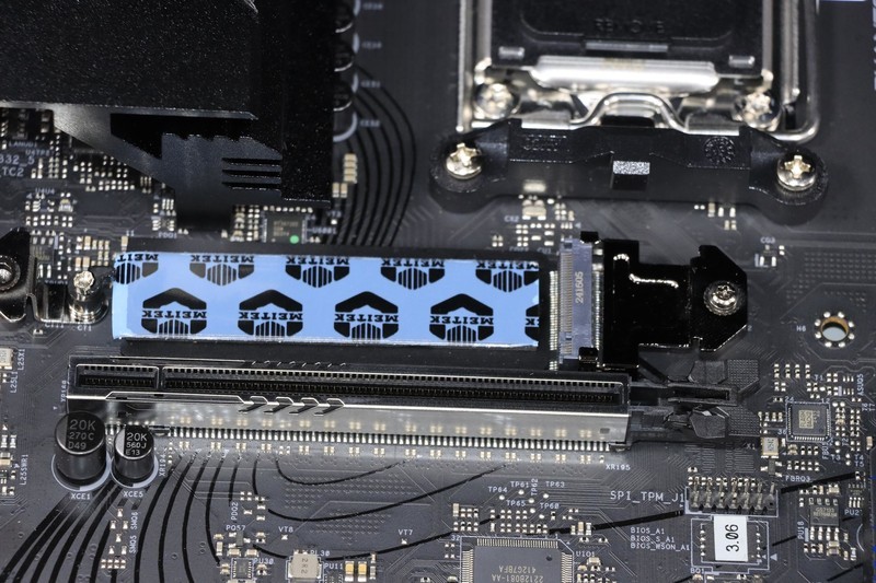 9800X3D 封神了！最强游戏 CPU 名不虚传！