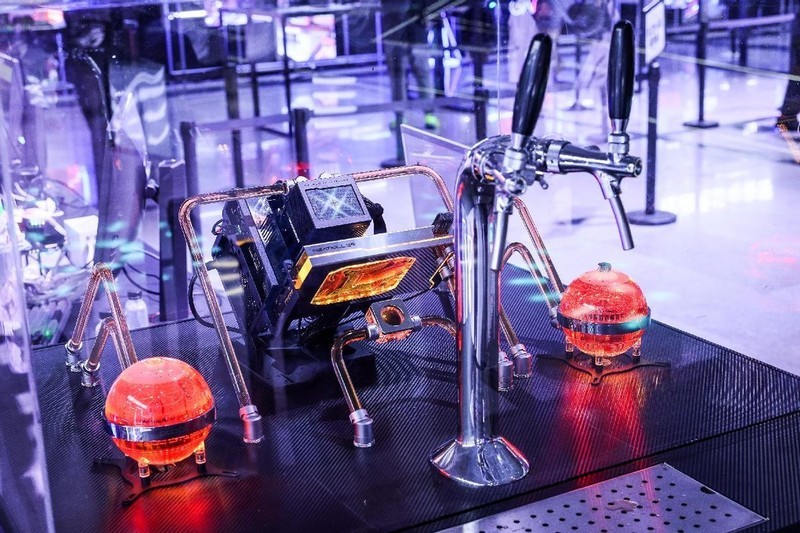 液氮超频火力全开，AI创作惊艳全场，华硕主板在ROG DAY玩疯了！