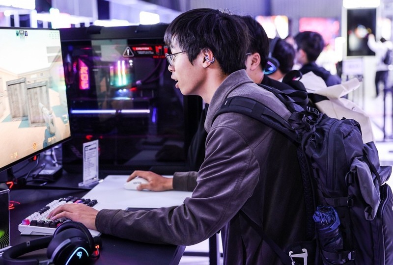 液氮超频+AI创作，华硕主板引领ROG DAY新玩法