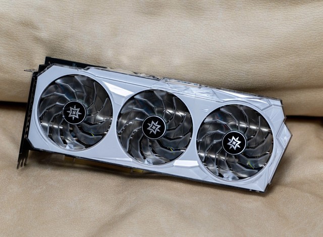 平民法拉利再升级，金百达 刃 3600 CJR RGB内存测评