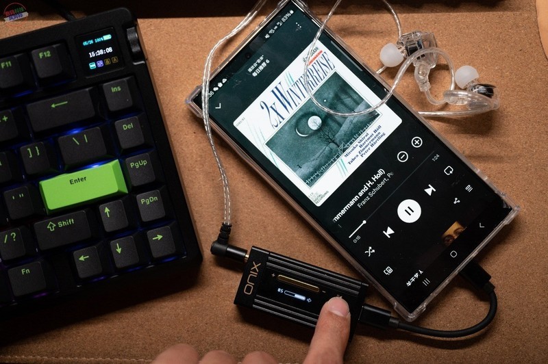 小巧低调的黑盒子，打造个性化音乐体验，欧尼士ONIX Alpha小尾巴上手