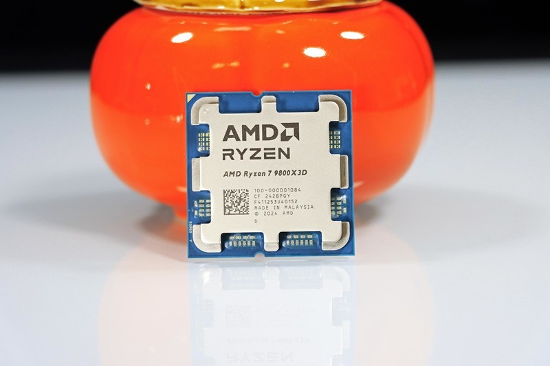 9800X3D 封神了！最强游戏 CPU 名不虚传！