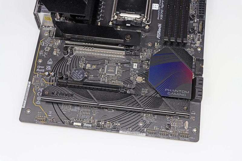 9800X3D 封神了！最强游戏 CPU 名不虚传！