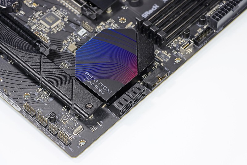 9800X3D 封神了！最强游戏 CPU 名不虚传！