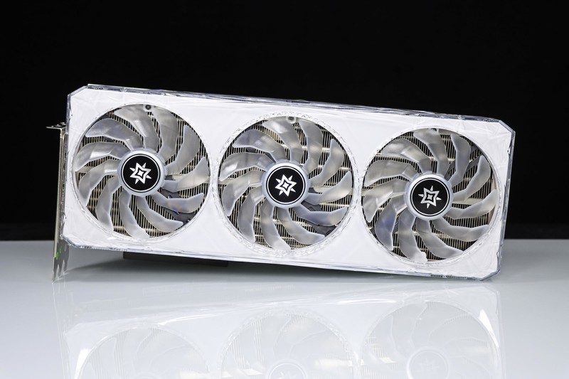 9800X3D 封神了！最强游戏 CPU 名不虚传！