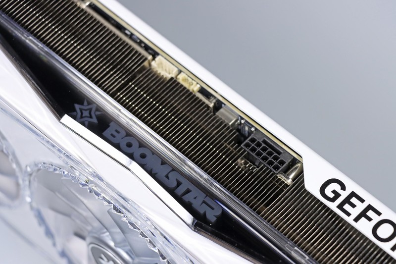 9800X3D 封神了！最强游戏 CPU 名不虚传！