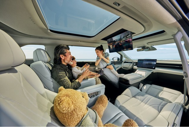 5.4米转弯半径、防弹电池，35.98万起的小鹏X9，杀入高端MPV！