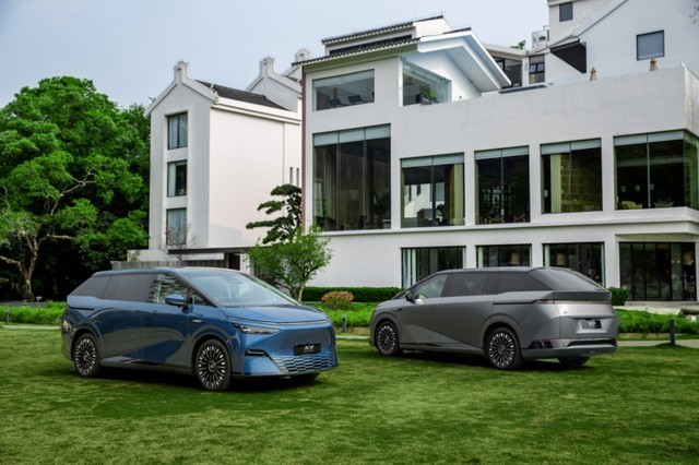 5.4米转弯半径、防弹电池，35.98万起的小鹏X9，杀入高端MPV！