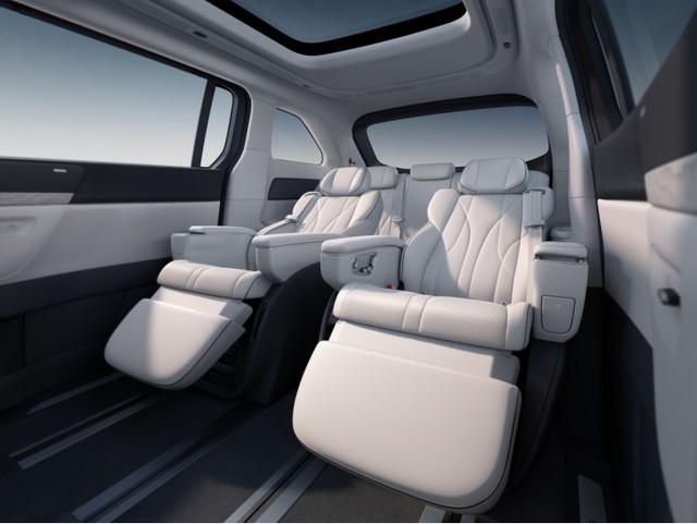 5.4米转弯半径、防弹电池，35.98万起的小鹏X9，杀入高端MPV！