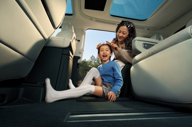 5.4米转弯半径、防弹电池，35.98万起的小鹏X9，杀入高端MPV！