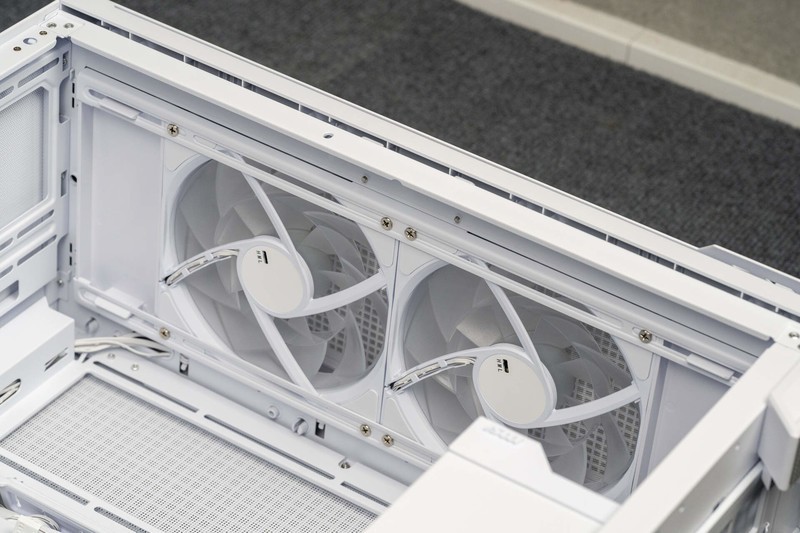 微星MPG VELOX 300R AIRFLOW PZ机箱评测：性能与美学的完美融合