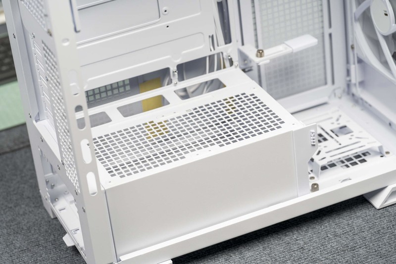 微星MPG VELOX 300R AIRFLOW PZ机箱评测：性能与美学的完美融合