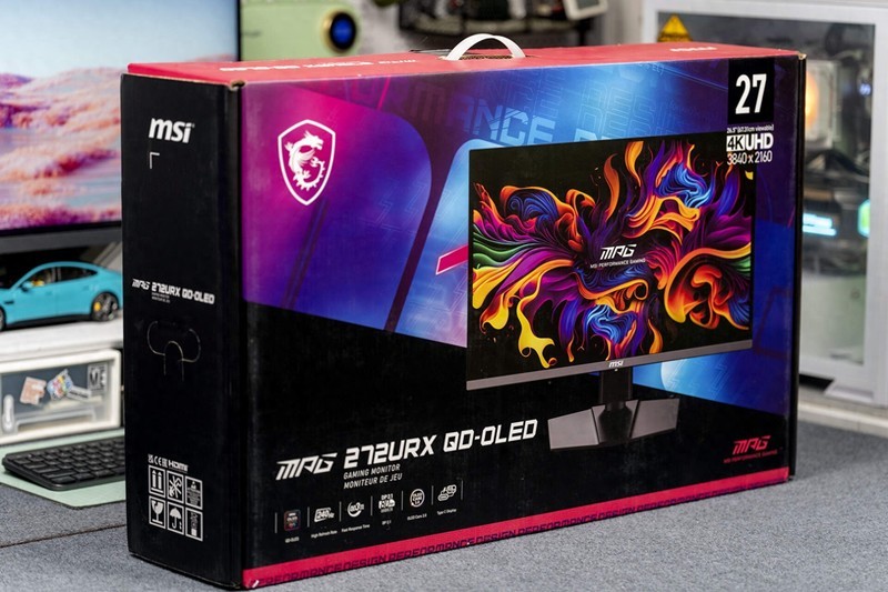 微星MPG 272URX QD-OLED显示器评测：丝般顺滑的240Hz量子点屏幕