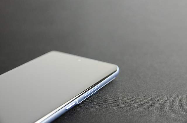 旗舰手机中的“钉子户”，一加Ace 3评测，真正无短板的“水桶机”