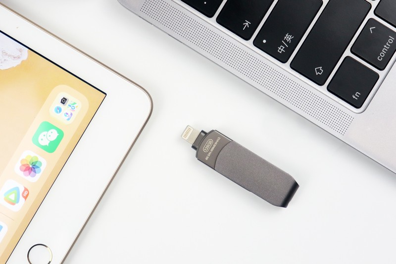内存告急？苹果用户看过来！——忆捷（EAGET）苹果U盘i66体验