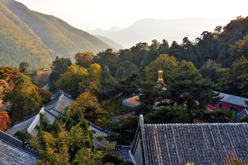 #留住美丽秋天# 北京最美秋色之一：潭拓寺