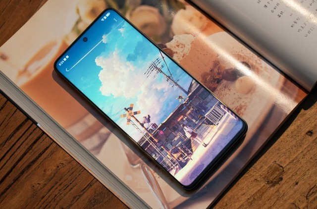 华为畅享60 Pro上手测评：经典双环+窄边直屏，千元机设计天花板