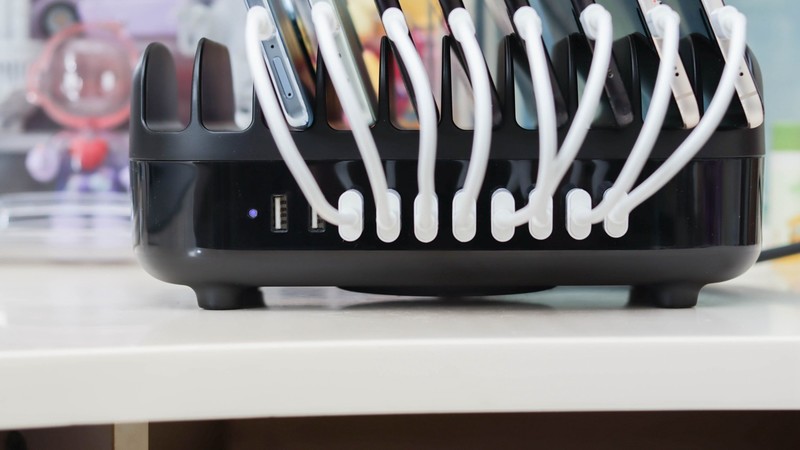 工作室首选多口充电器，10口USB+120W大功率，告别线材蜘蛛网！