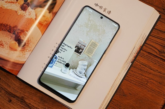 华为畅享60 Pro上手测评：经典双环+窄边直屏，千元机设计天花板