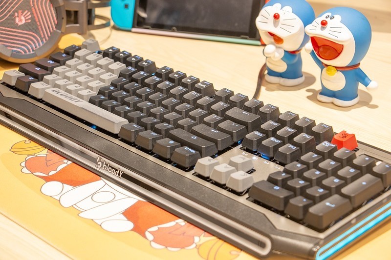 光轴初体验，双飞燕血手幽灵B980机械键盘上手实测