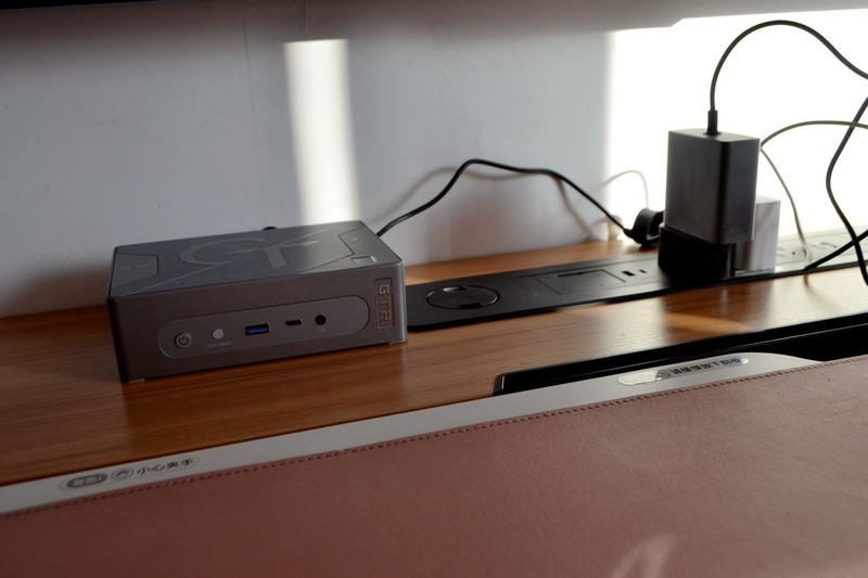 春节加班不用慌!30多买个小插座，实现电脑远程开关机，控制桌面