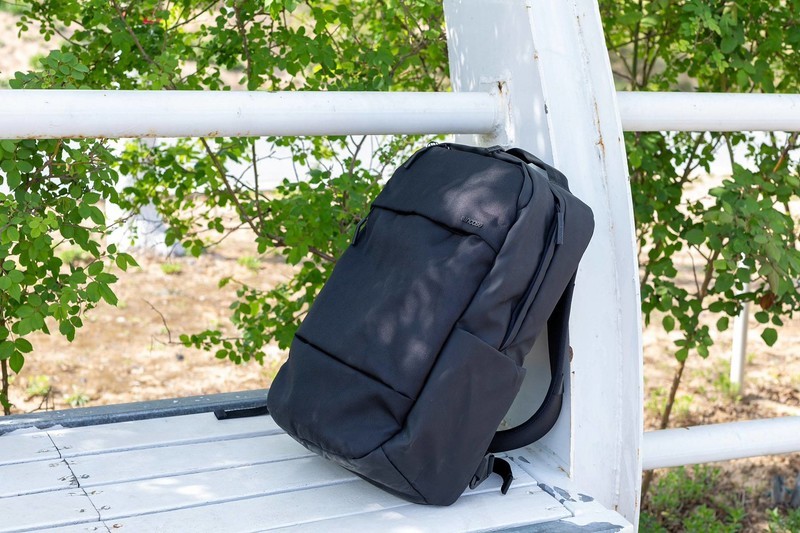 城市通勤该如何选背包？INCASE City系列让你背出时尚新选择