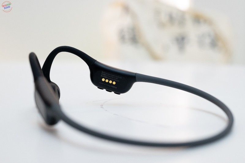 想在游泳健身同时畅听音乐，试试哈氪漫游IP68防水骨传导耳机