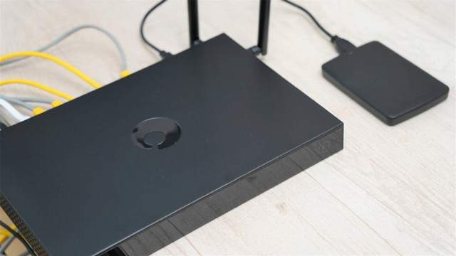 企业主路由新选择，蒲公英X6实测，接口超多还能免费组网！