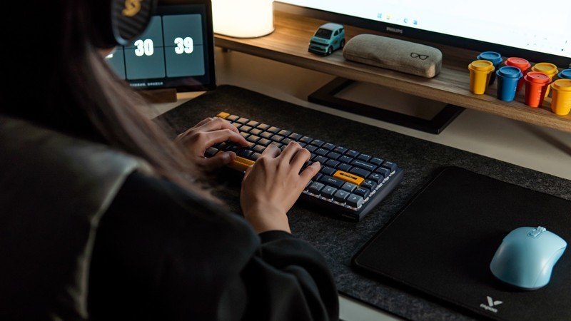 “小”而“美”，桌面颜值好物，杜伽Hi Keys双模机械键盘