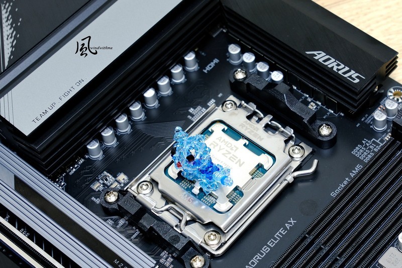 AMD Ryzen 9 7950X搭载X670 AORUS ELITE AX水冷降压实测