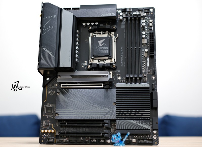 AMD Ryzen 9 7950X搭载X670 AORUS ELITE AX水冷降压实测