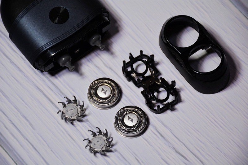 来自中年大叔的剃须实测，未野迷你剃须刀超长续航舒适体验