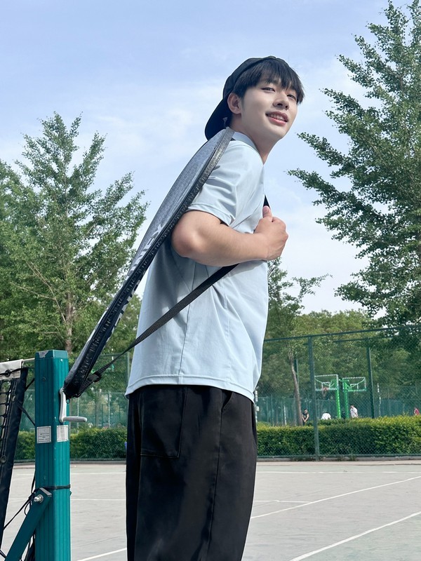 素湃Polo衫：多场景下的精致舒适之选