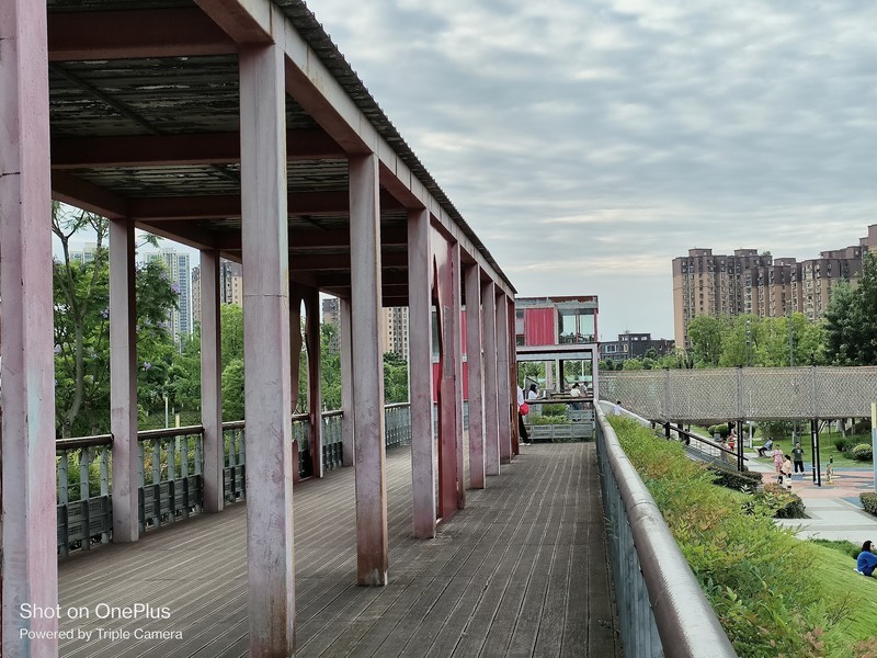 一加Ace竞速版体验：2K手机价位中的全能手