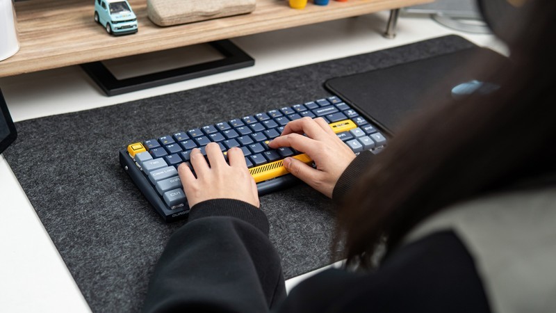 “小”而“美”，桌面颜值好物，杜伽Hi Keys双模机械键盘