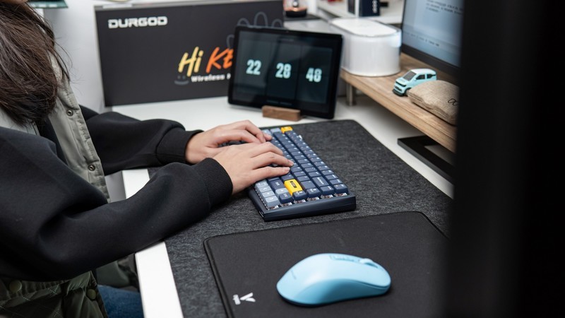 “小”而“美”，桌面颜值好物，杜伽Hi Keys双模机械键盘