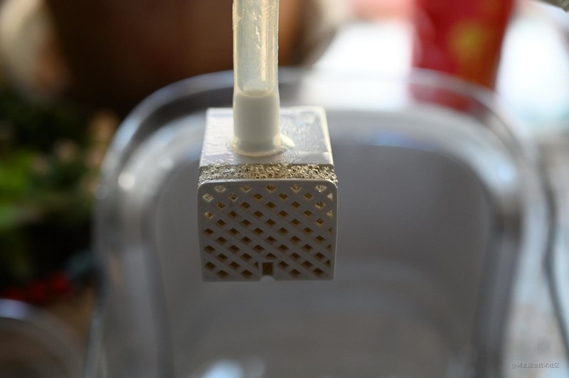 流动活水更可口，还能记录饮水情况，猫咪喜欢的瀑布饮水机