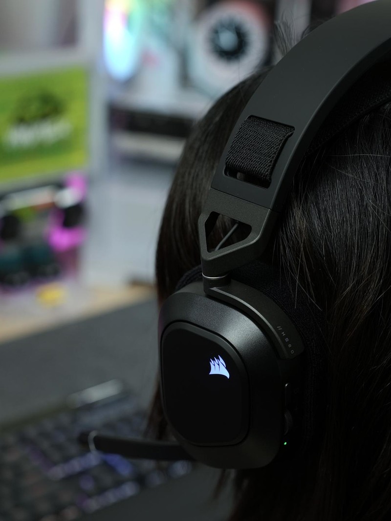 克服无线外设的致命短板，美商海盗船HS80 RGB无线游戏耳机评测