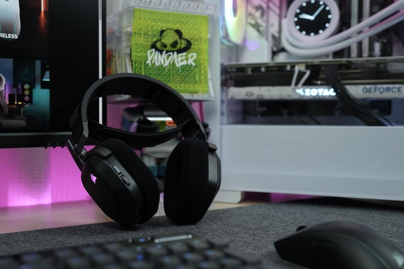 克服无线外设的致命短板，美商海盗船HS80 RGB无线游戏耳机评测