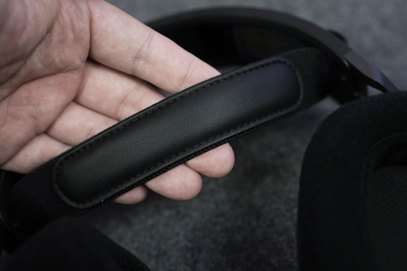 克服无线外设的致命短板，美商海盗船HS80 RGB无线游戏耳机评测