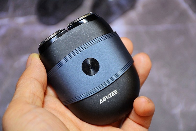 来自中年大叔的剃须实测，未野迷你剃须刀超长续航舒适体验