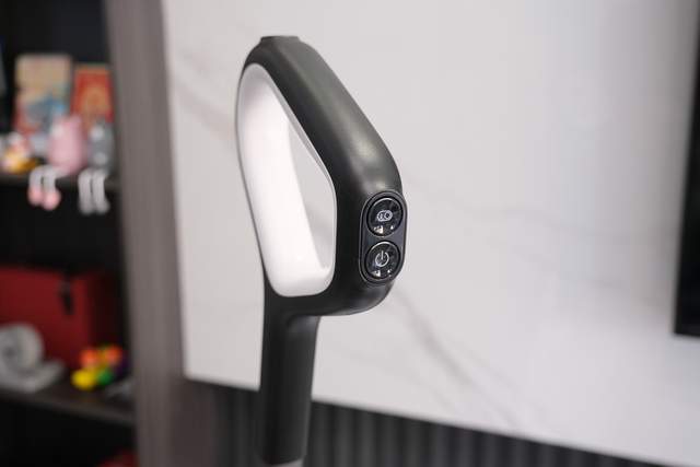 曾对洗地机失望透顶，直到遇到它之后有了改观，石头A10确实有料