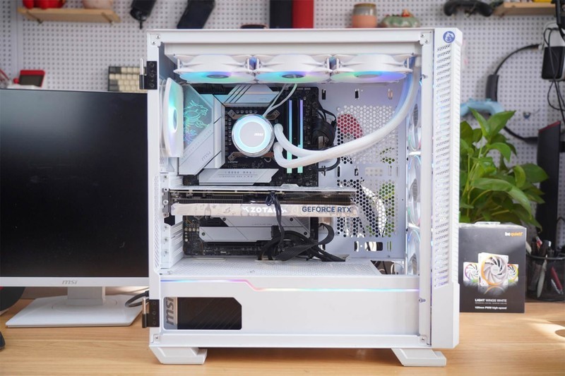 寒冰之美，冷酷到底——微星寒冰E360白色限定版散热器来袭！