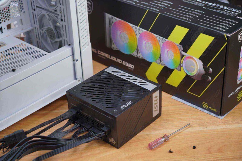 寒冰之美，冷酷到底——微星寒冰E360白色限定版散热器来袭！