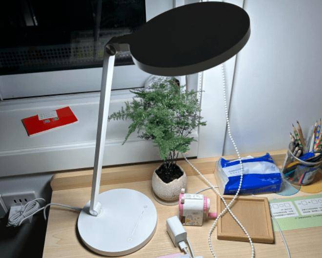 哪个牌子的护眼台灯好？护眼台灯十大排名新鲜出炉！